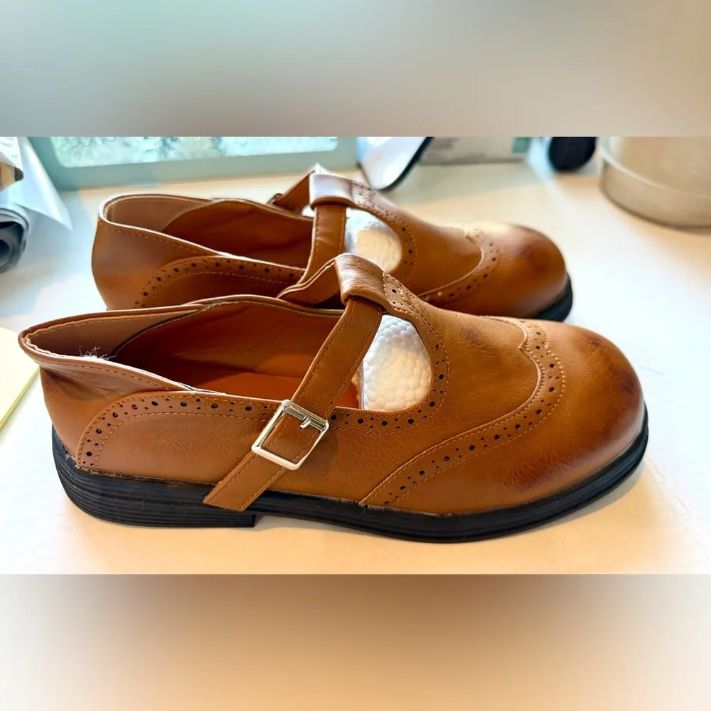 Classic Black and Brown Women's Mary Jane Brogue Loafers size 8 - Picture 8 of 10